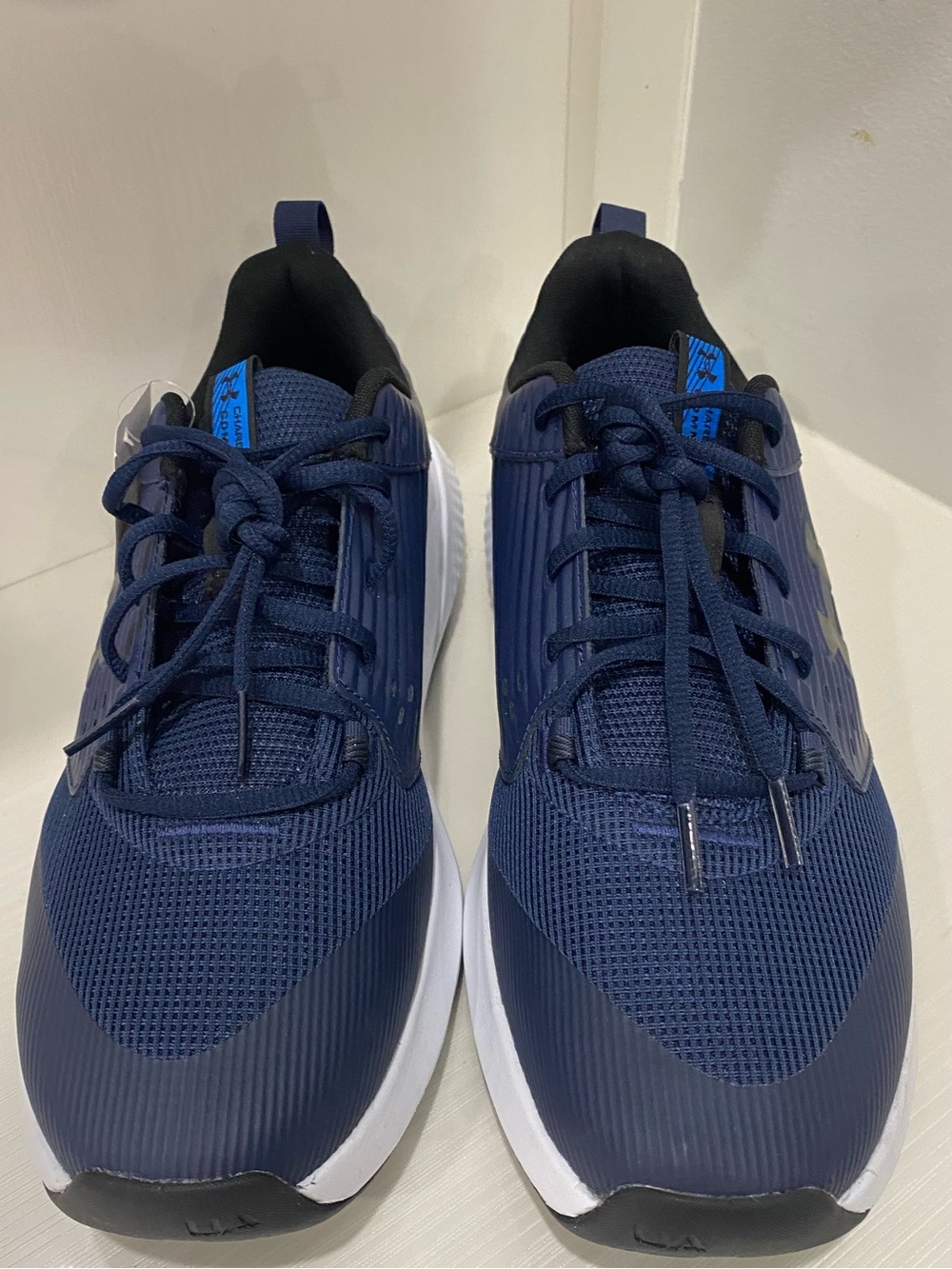 Under Armour Navy Blue Men's Sneakers Brand New size 12